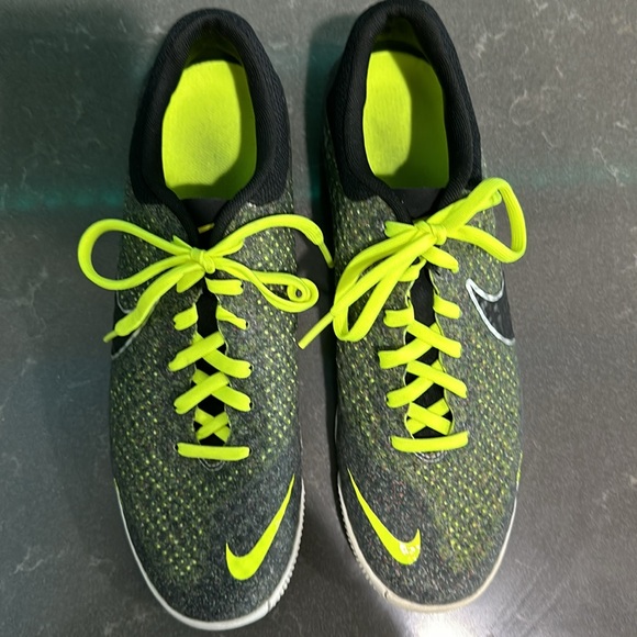 Nike skin size 8 - Picture 2 of 7